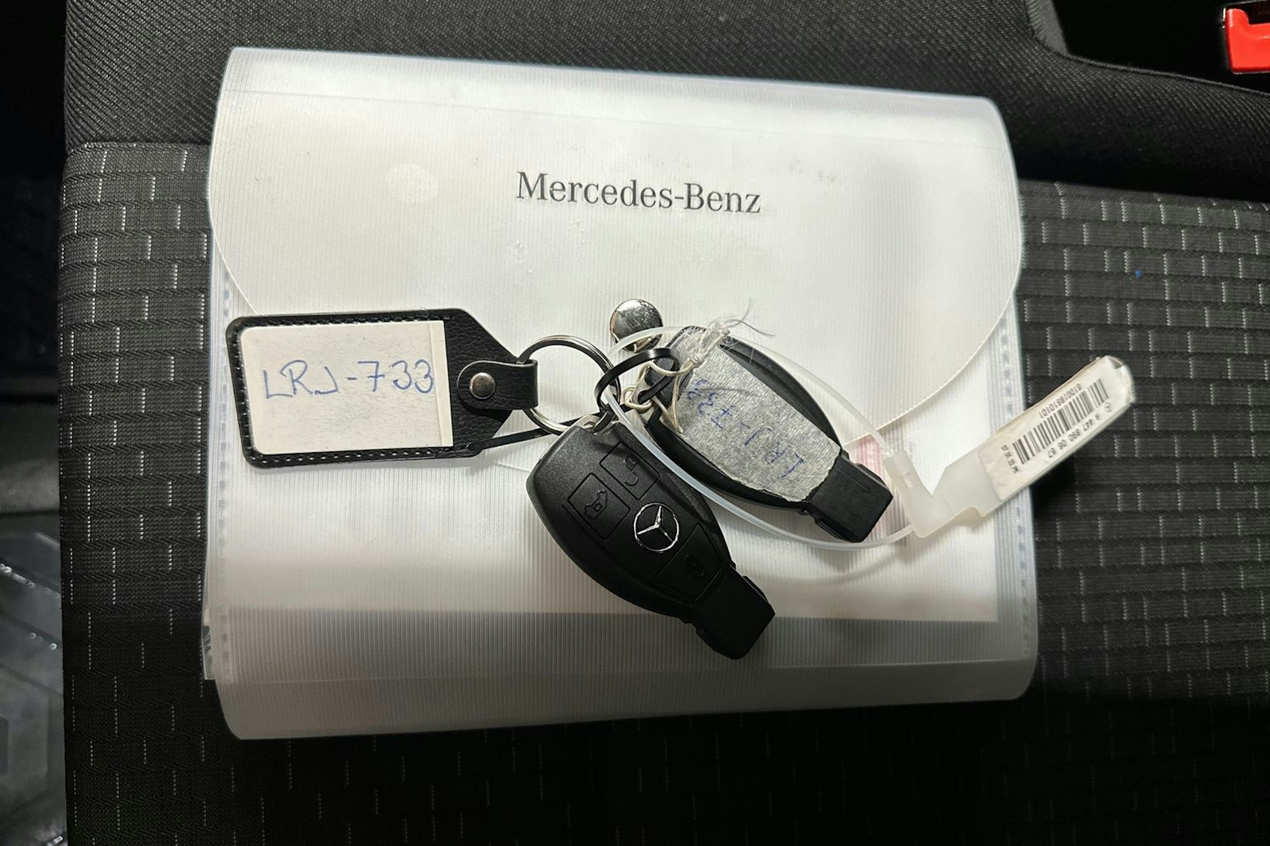 valkoinen Mercedes-Benz Vito 2022 kuva 25.