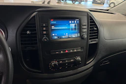 musta Mercedes-Benz Vito 2023 kuva 15.