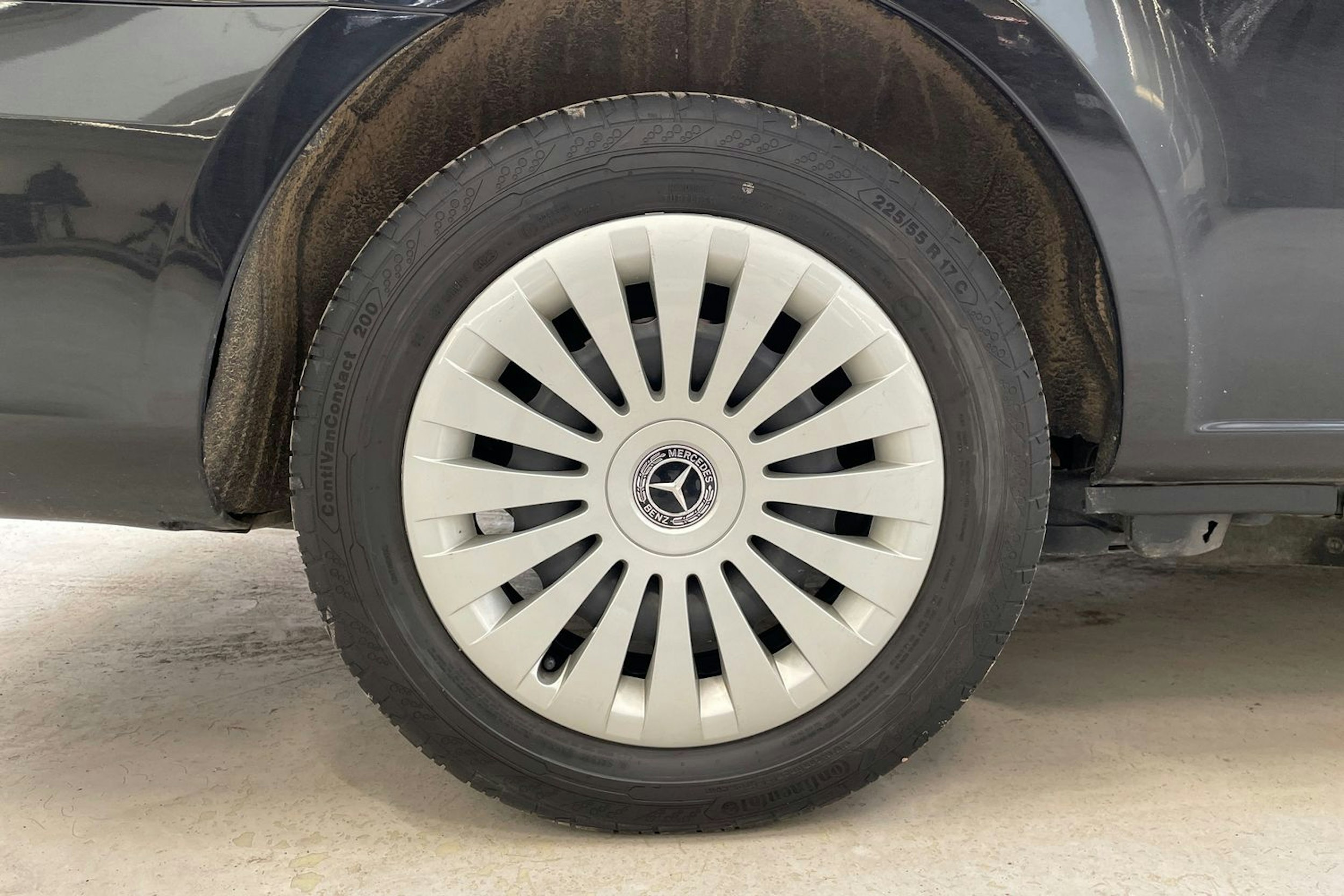 musta Mercedes-Benz Vito 2023 kuva 11.