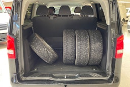 musta Mercedes-Benz Vito 2023 kuva 15.