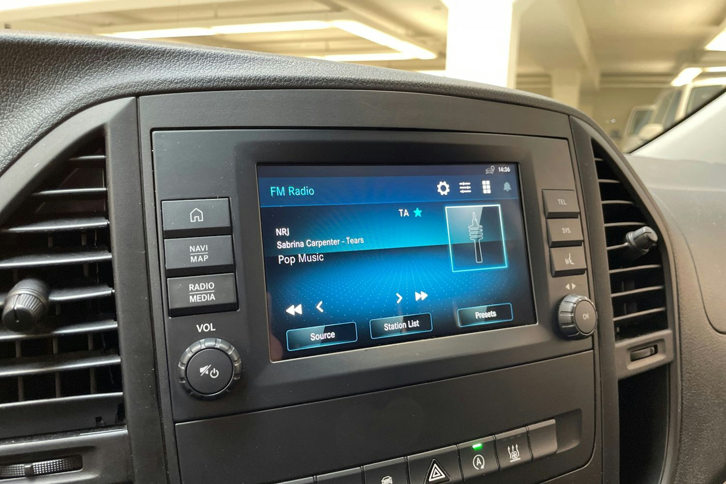 musta Mercedes-Benz Vito 2023 kuva 19.