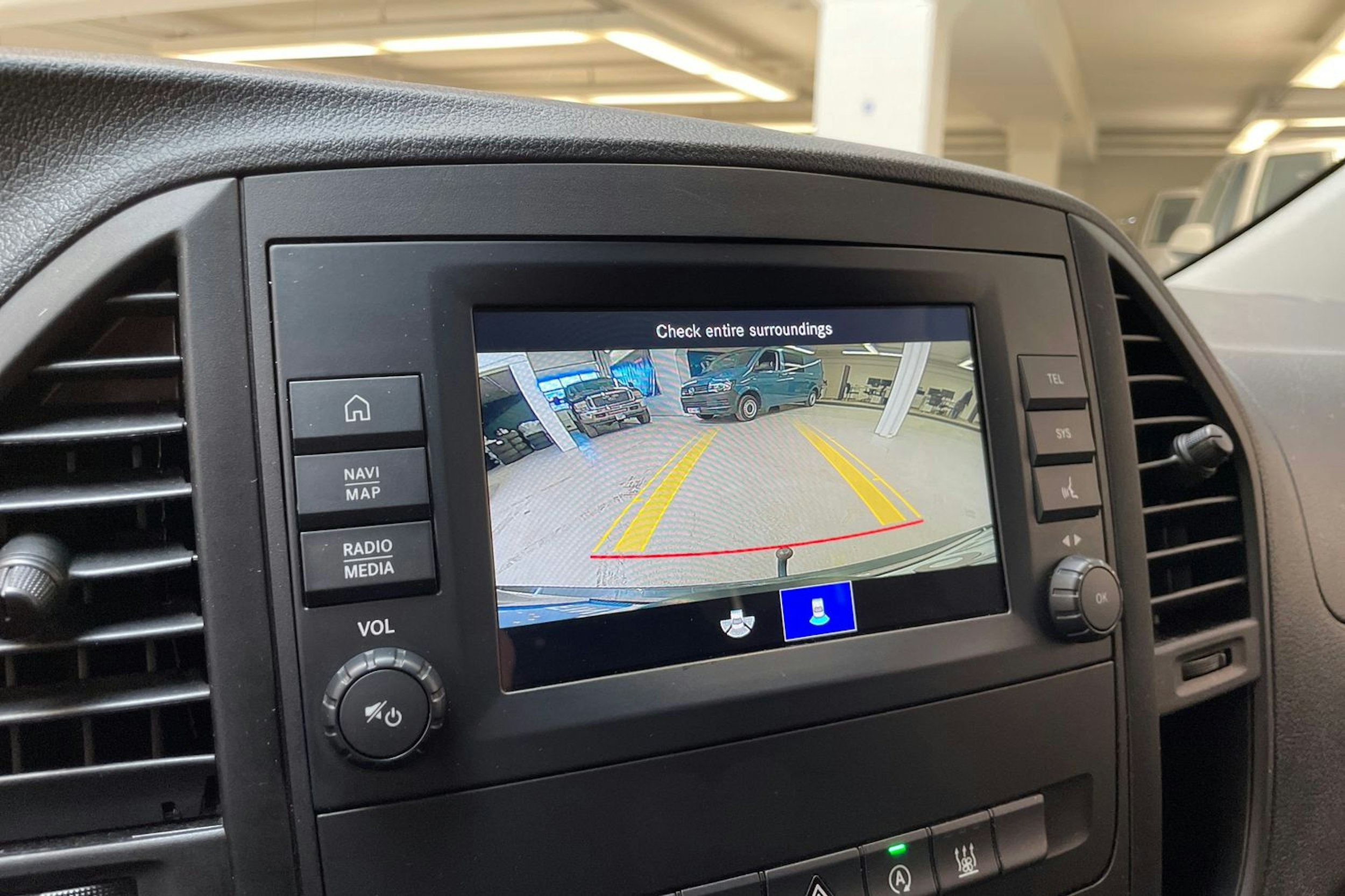 musta Mercedes-Benz Vito 2023 kuva 21.