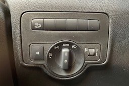 musta Mercedes-Benz Vito 2023 kuva 25.