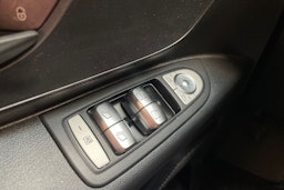 musta Mercedes-Benz Vito 2023 kuva 26.