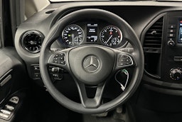 musta Mercedes-Benz Vito 2022 kuva 12.