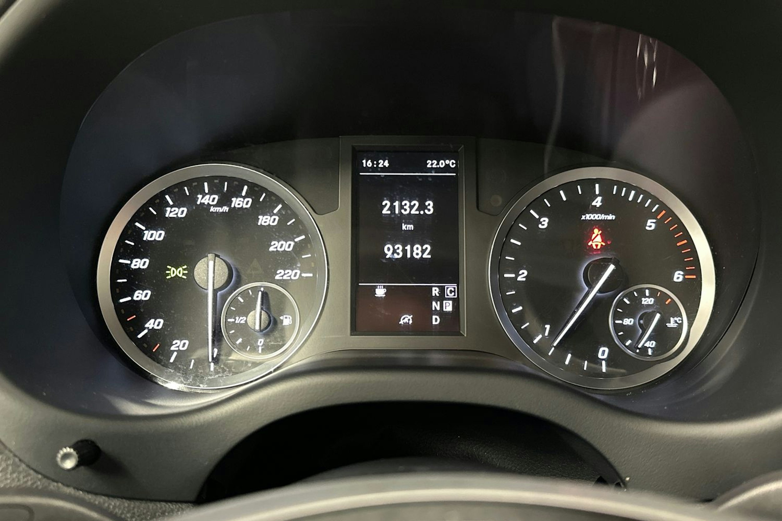 musta Mercedes-Benz Vito 2022 kuva 15.