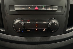 musta Mercedes-Benz Vito 2022 kuva 18.