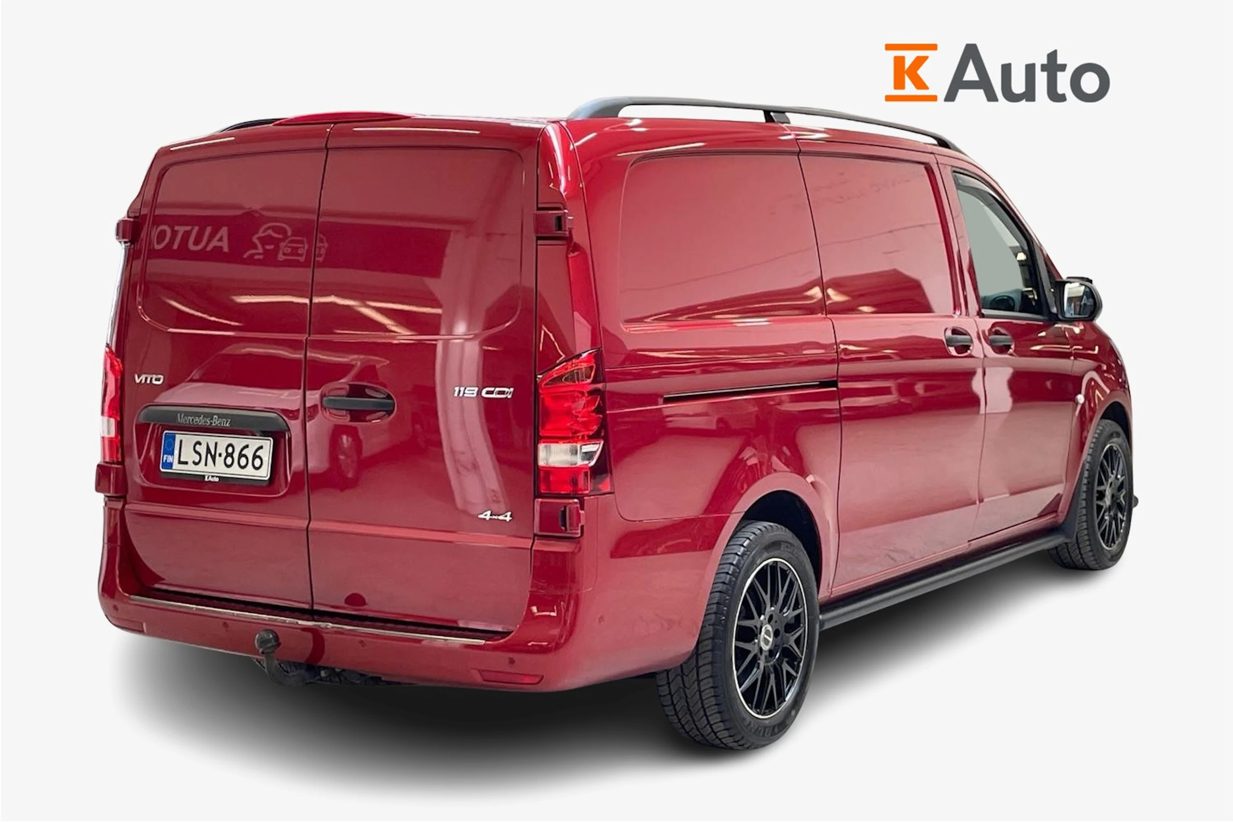 punainen Mercedes-Benz Vito 2022 kuva 3.