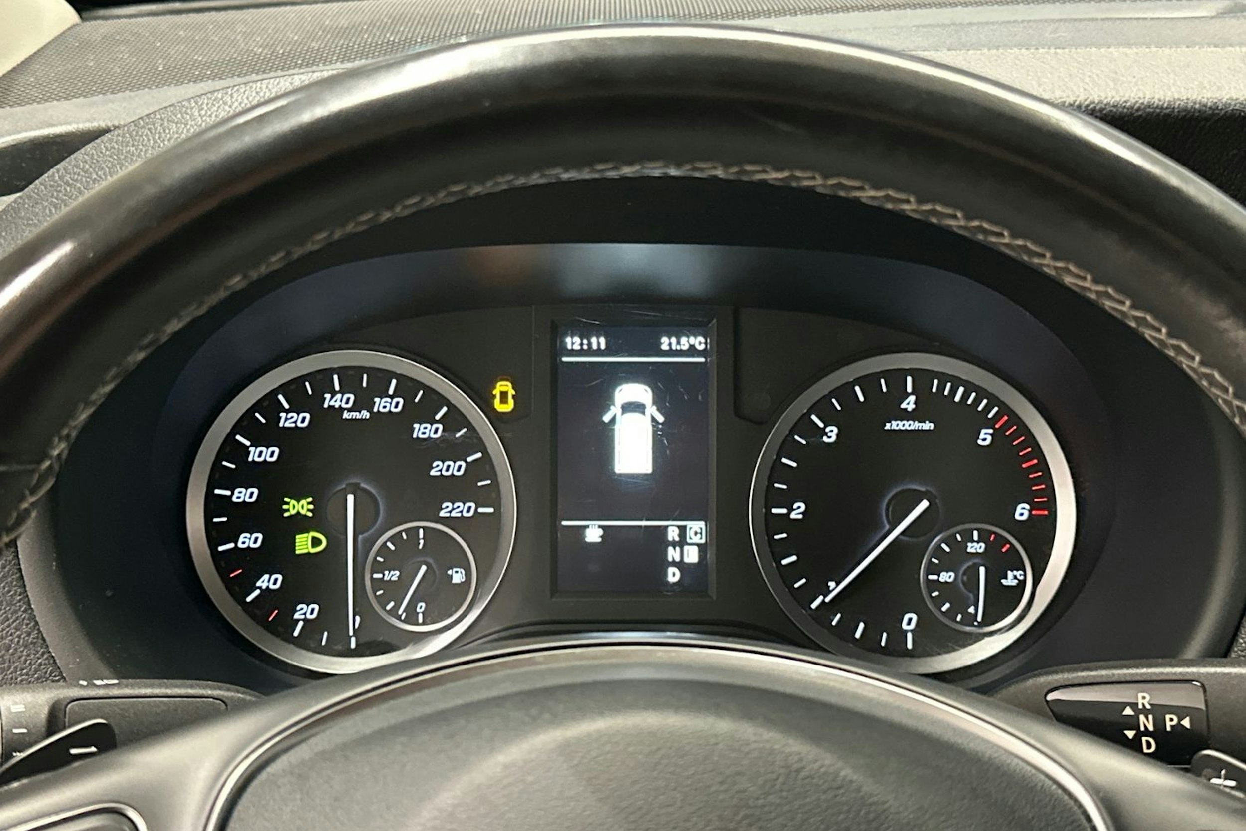 Valkoinen Mercedes-Benz VITO 2022 kuva 17.