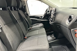 Valkoinen Mercedes-Benz VITO 2022 kuva 22.