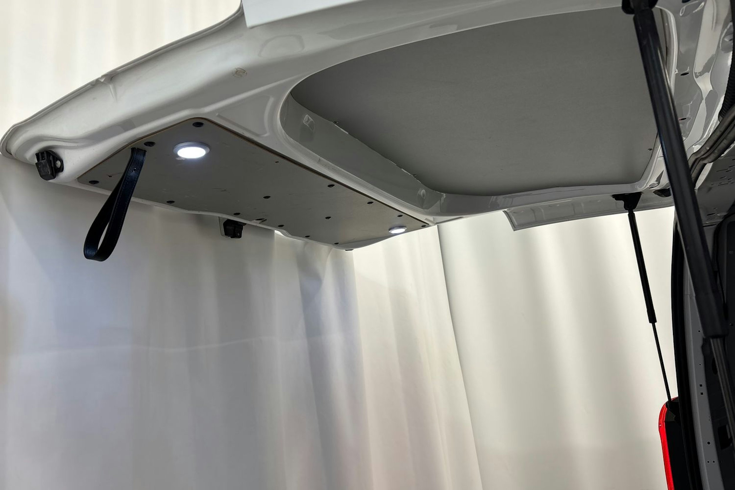 valkoinen Mercedes-Benz Vito 2022 kuva 17.