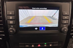 valkoinen Mercedes-Benz Vito 2022 kuva 19.