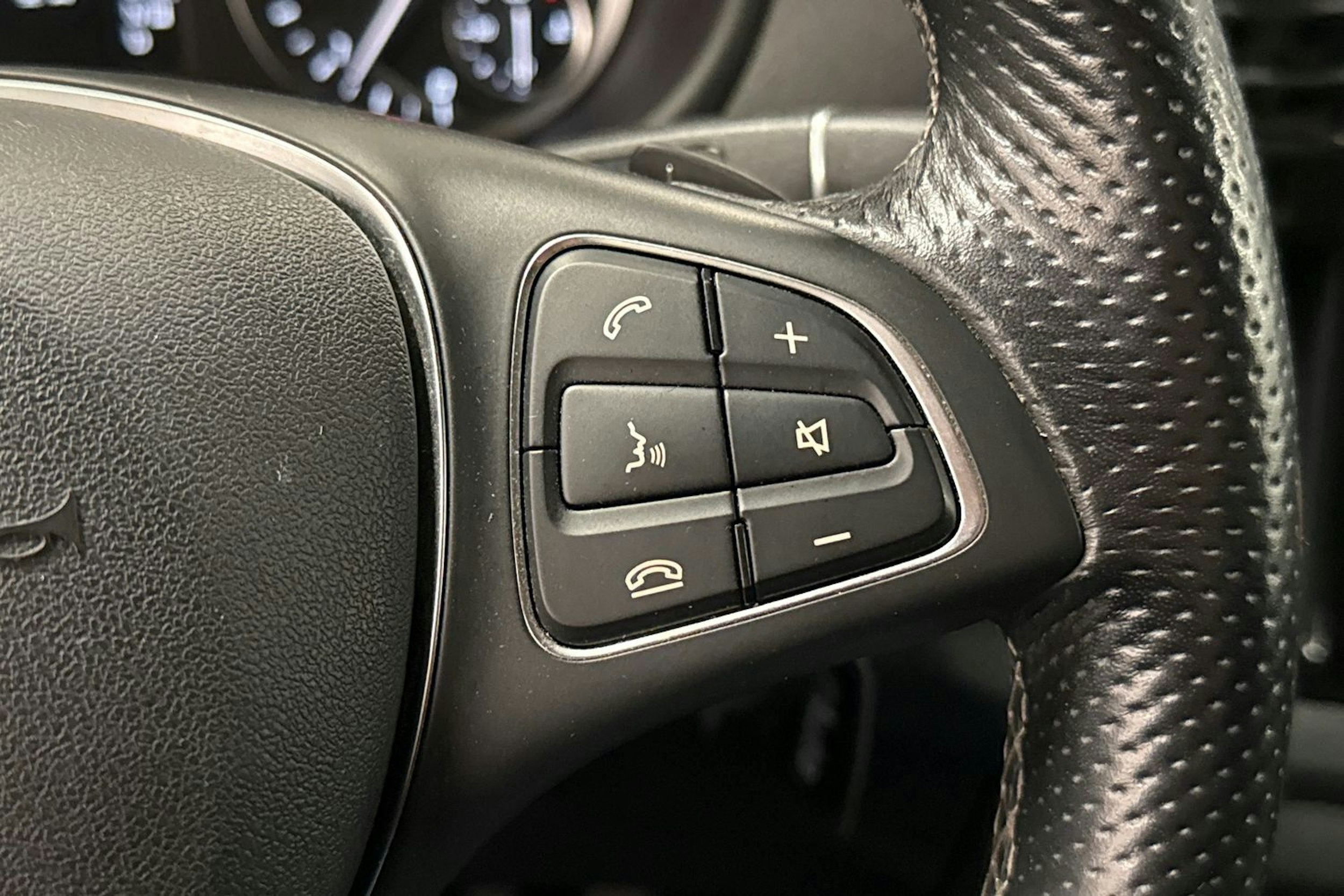 valkoinen Mercedes-Benz Vito 2022 kuva 17.