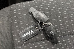 valkoinen Mercedes-Benz Vito 2022 kuva 22.