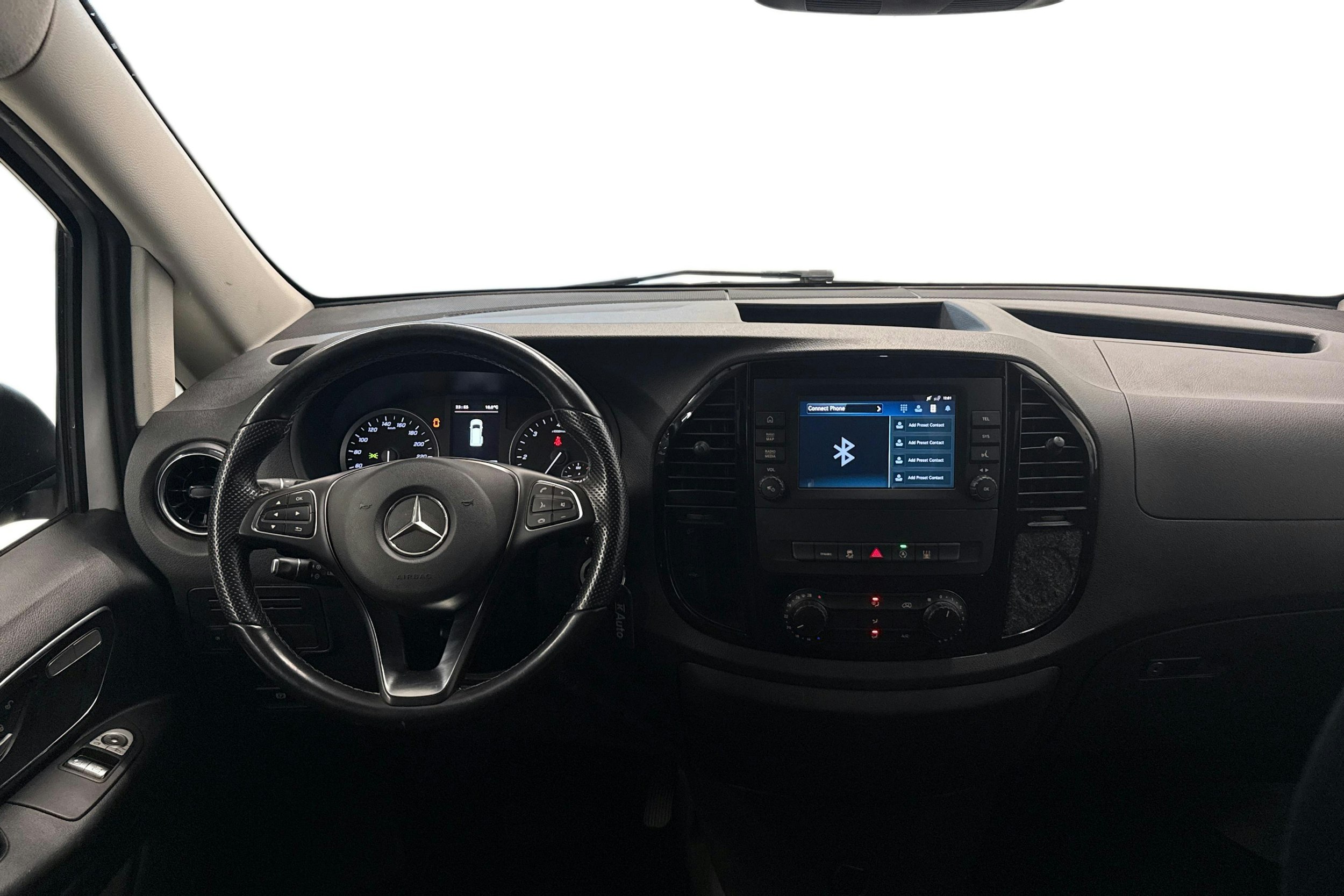 valkoinen Mercedes-Benz Vito 2022 kuva 9.