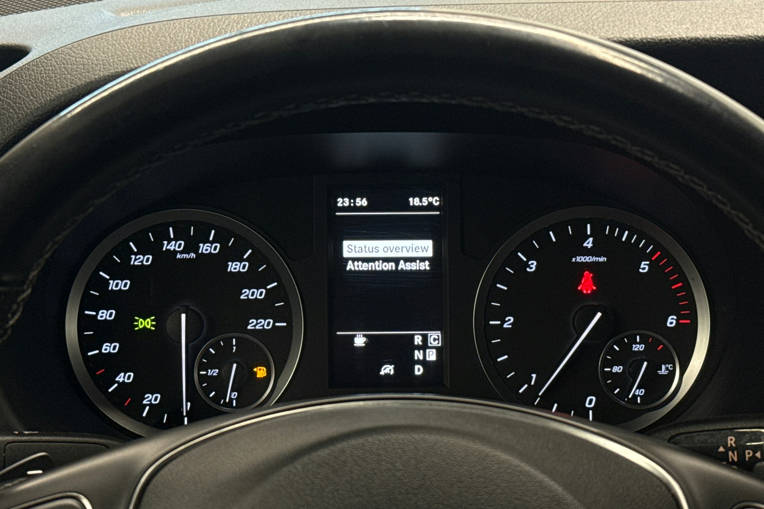 valkoinen Mercedes-Benz Vito 2022 kuva 15.