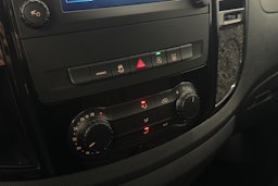 valkoinen Mercedes-Benz Vito 2022 kuva 21.