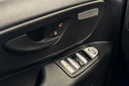 musta Mercedes-Benz Vito 2022 kuva 13.
