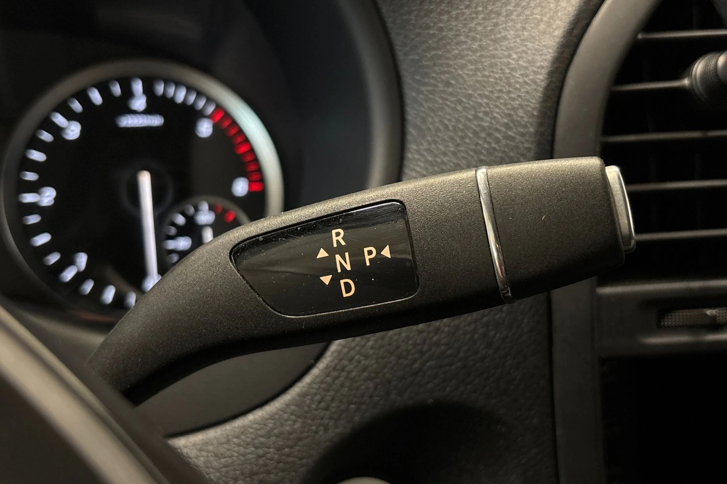 musta Mercedes-Benz Vito 2022 kuva 19.