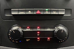 musta Mercedes-Benz Vito 2022 kuva 24.