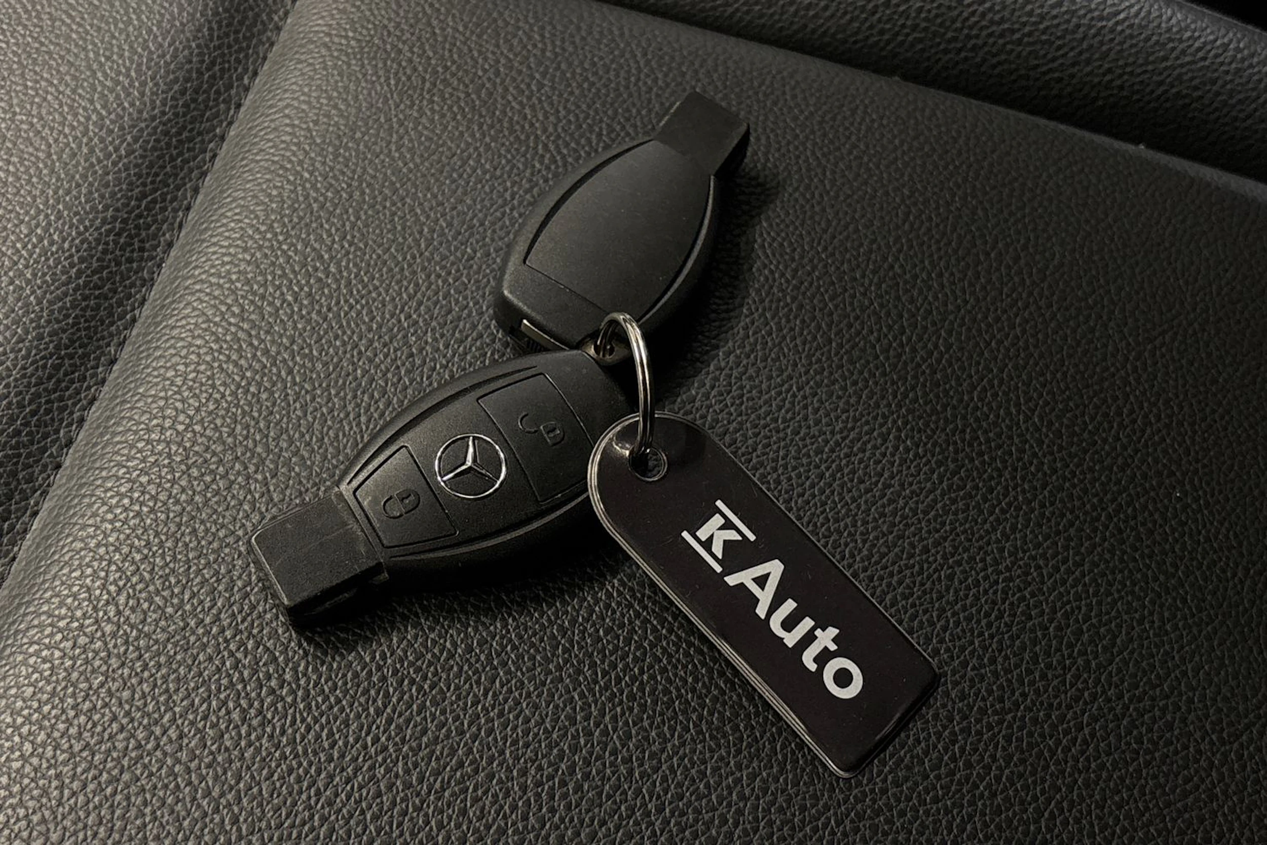musta Mercedes-Benz Vito 2022 kuva 32.