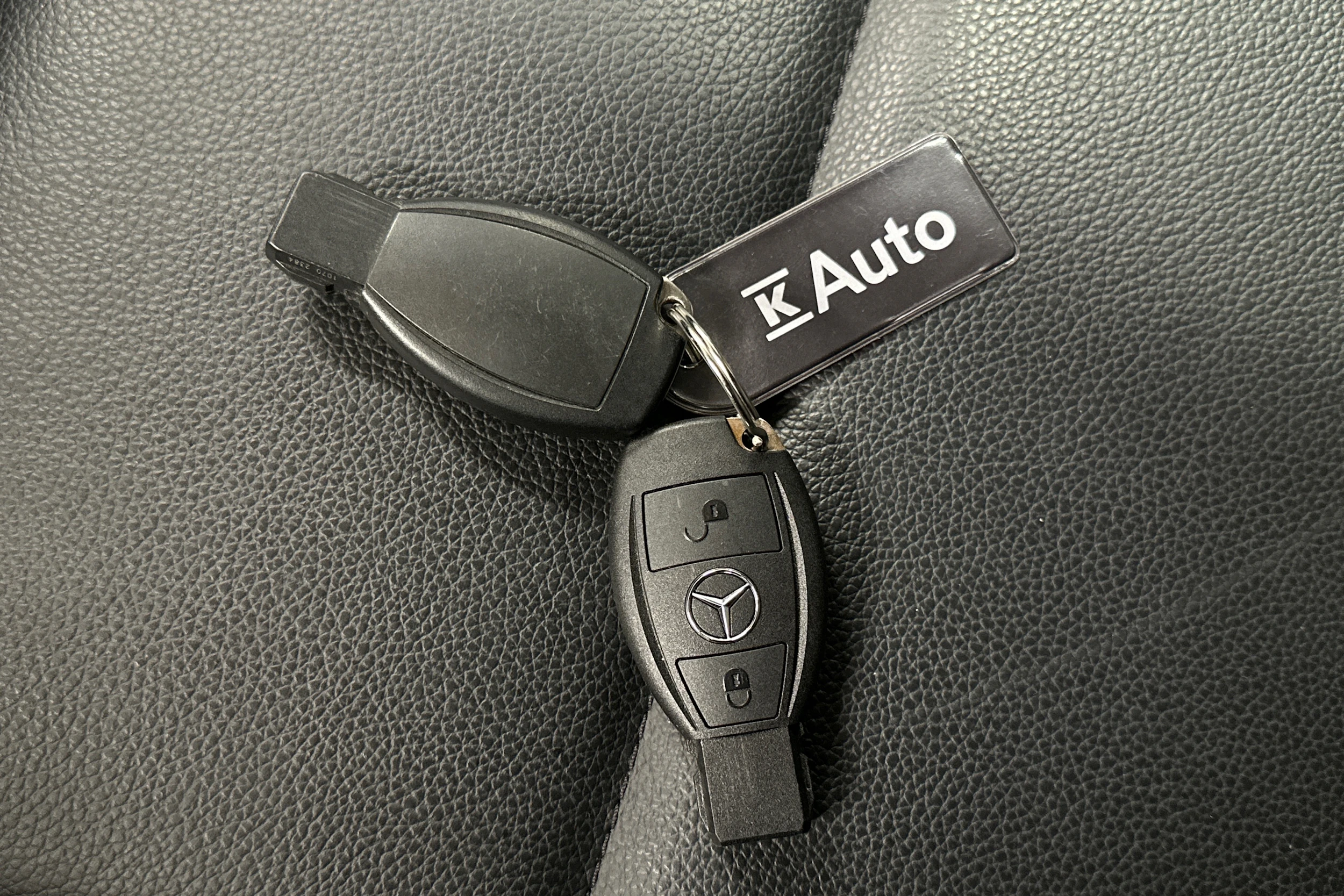 musta Mercedes-Benz Vito 2022 kuva 24.