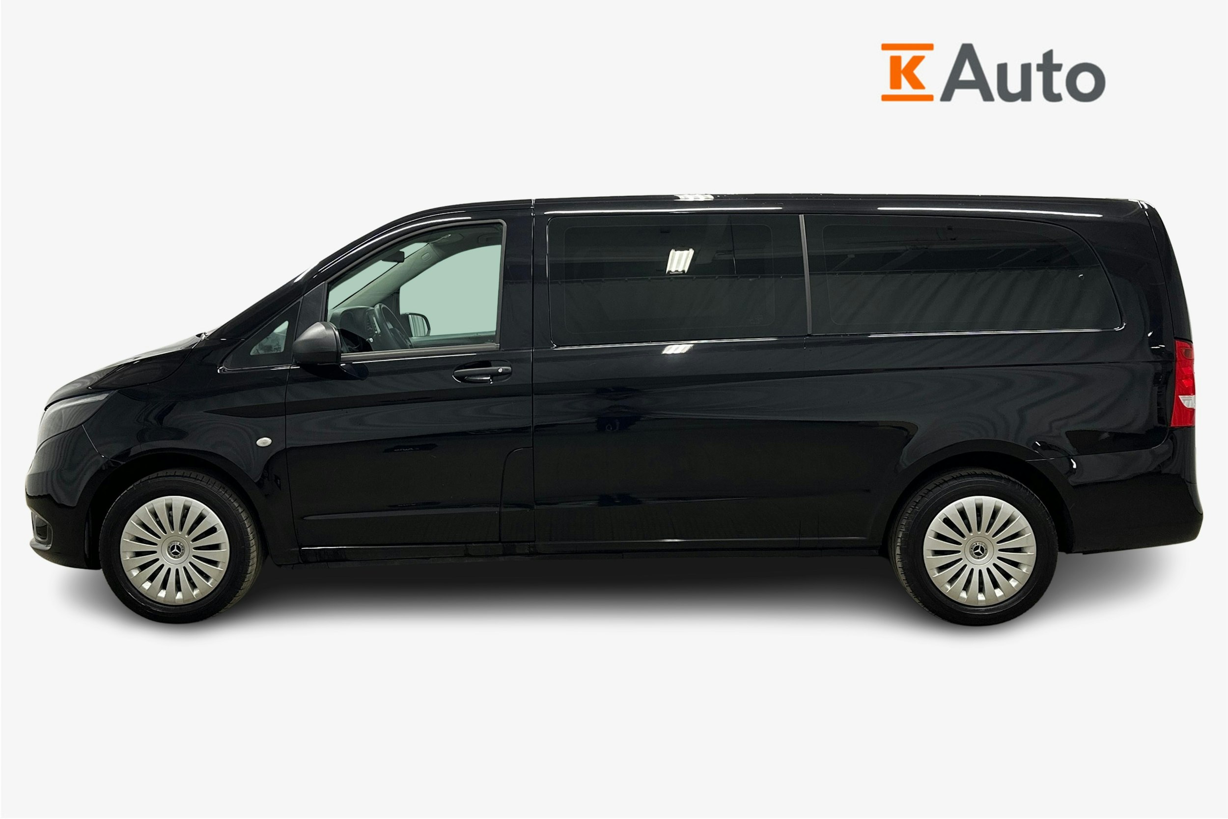 musta Mercedes-Benz Vito 2023 kuva 5.