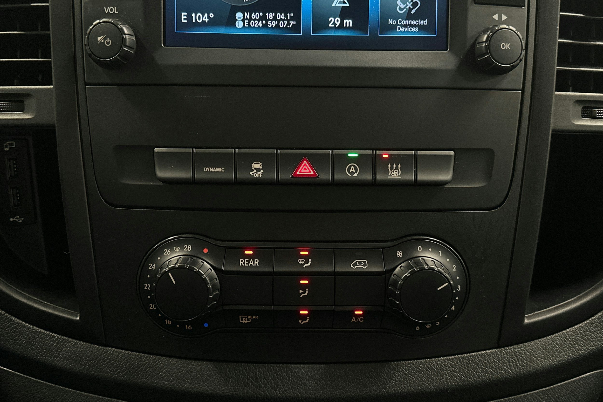 musta Mercedes-Benz Vito 2023 kuva 15.