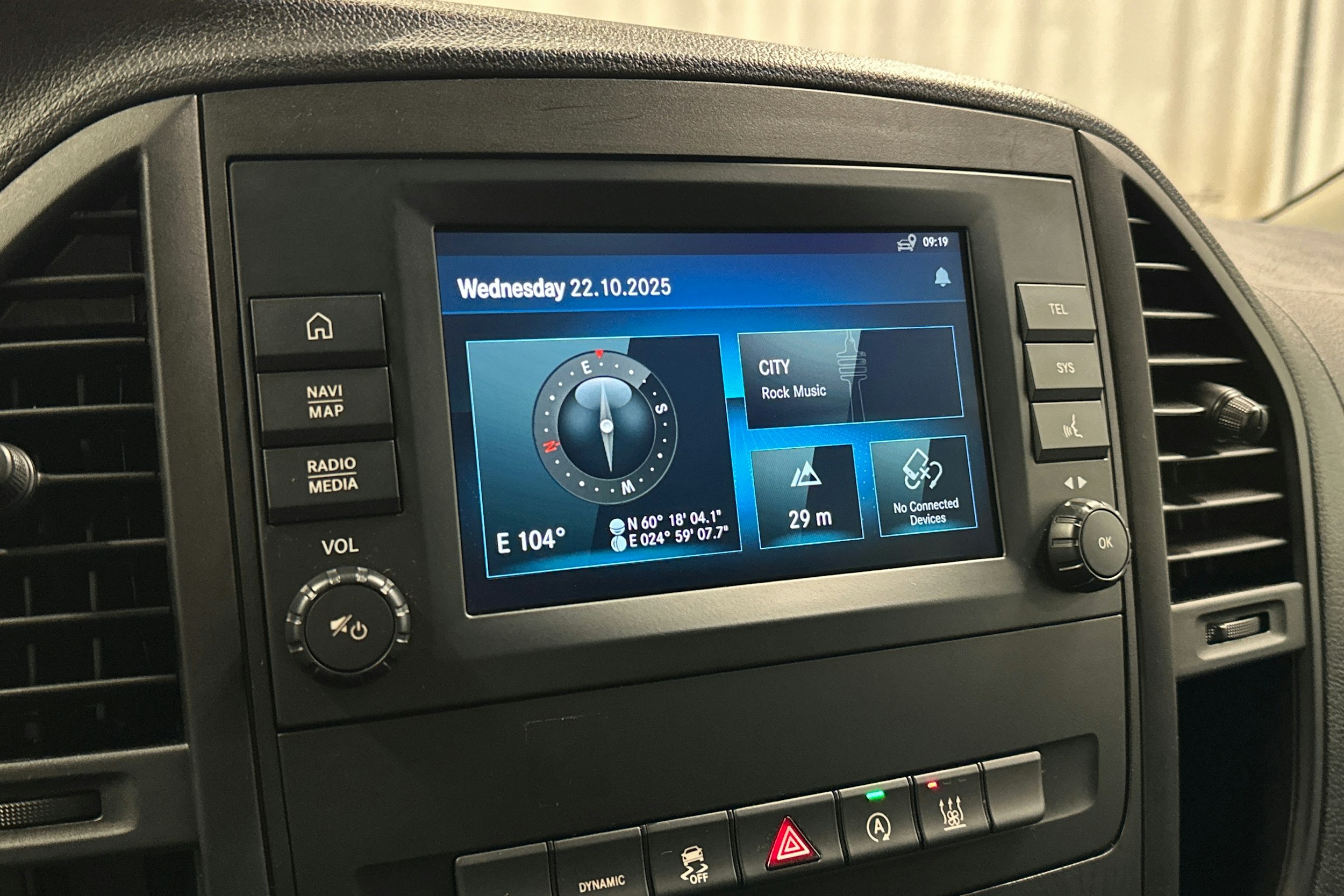 musta Mercedes-Benz Vito 2023 kuva 16.