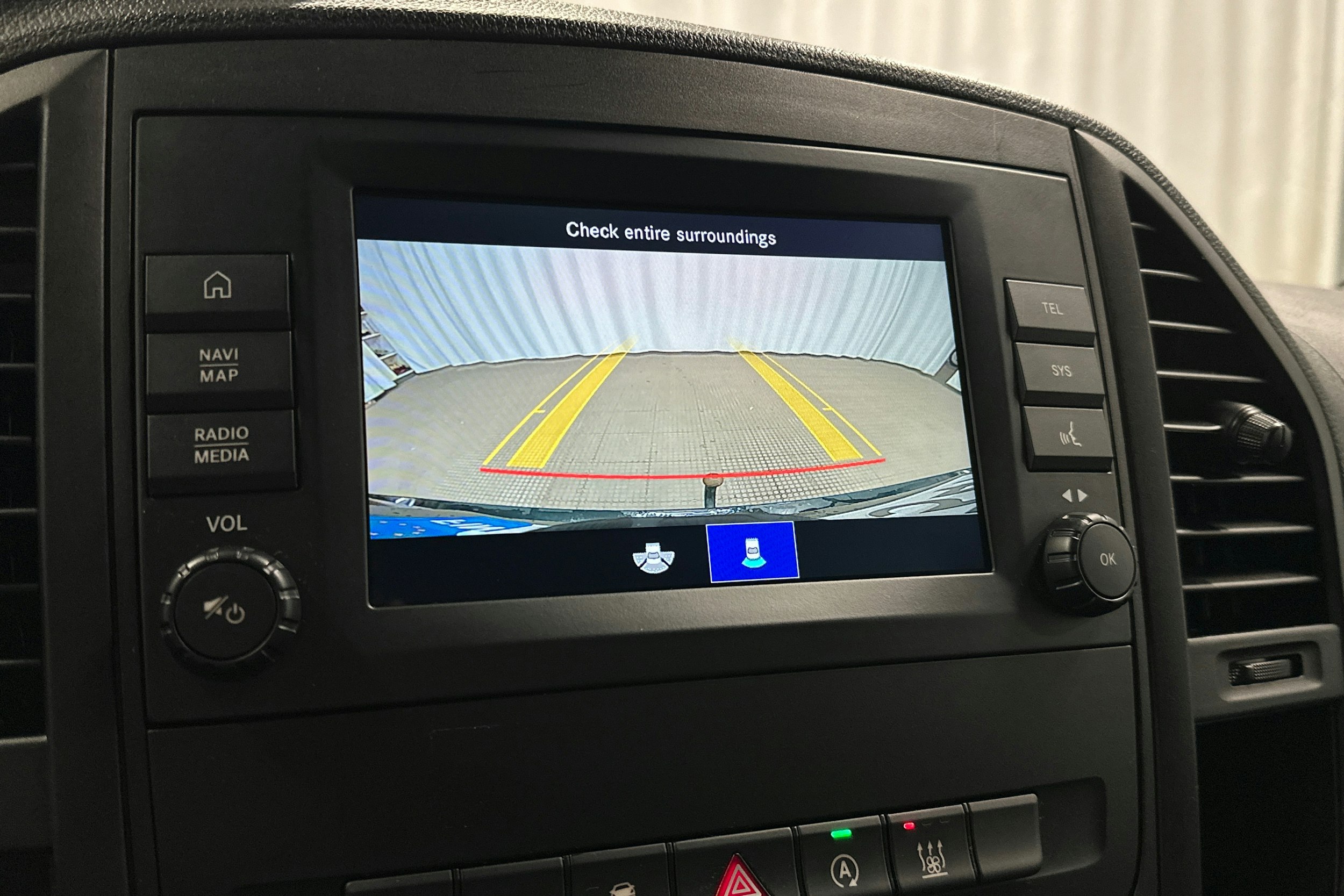 musta Mercedes-Benz Vito 2023 kuva 18.