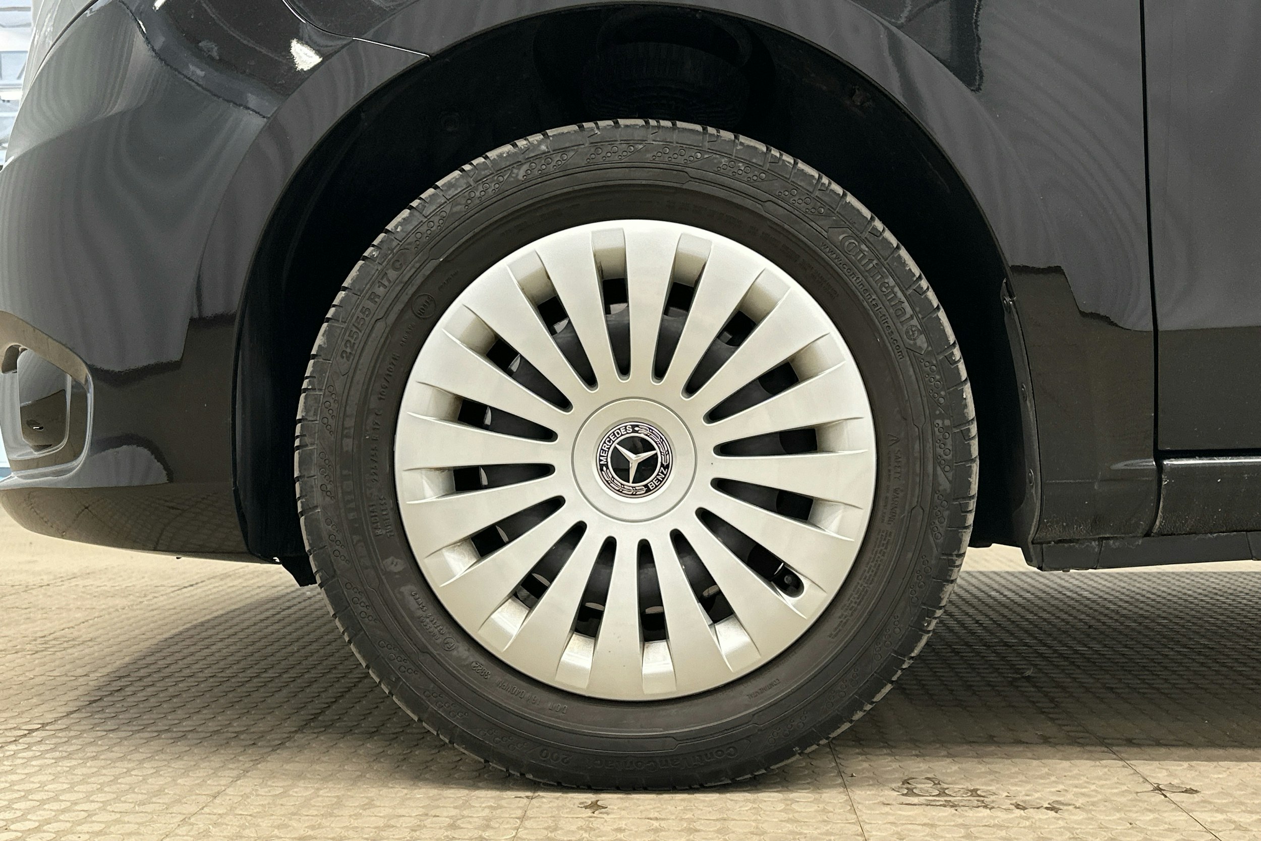 musta Mercedes-Benz Vito 2022 kuva 9.