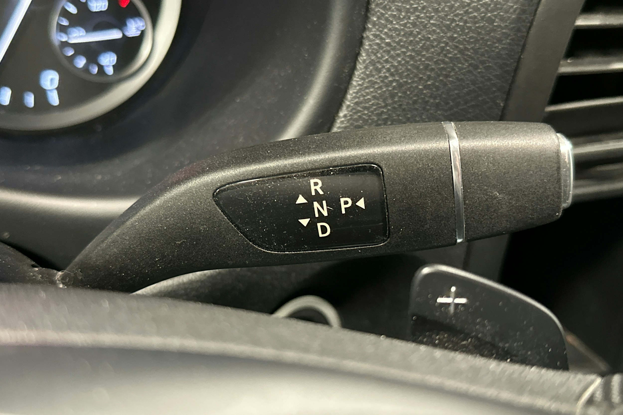 musta Mercedes-Benz Vito 2022 kuva 18.