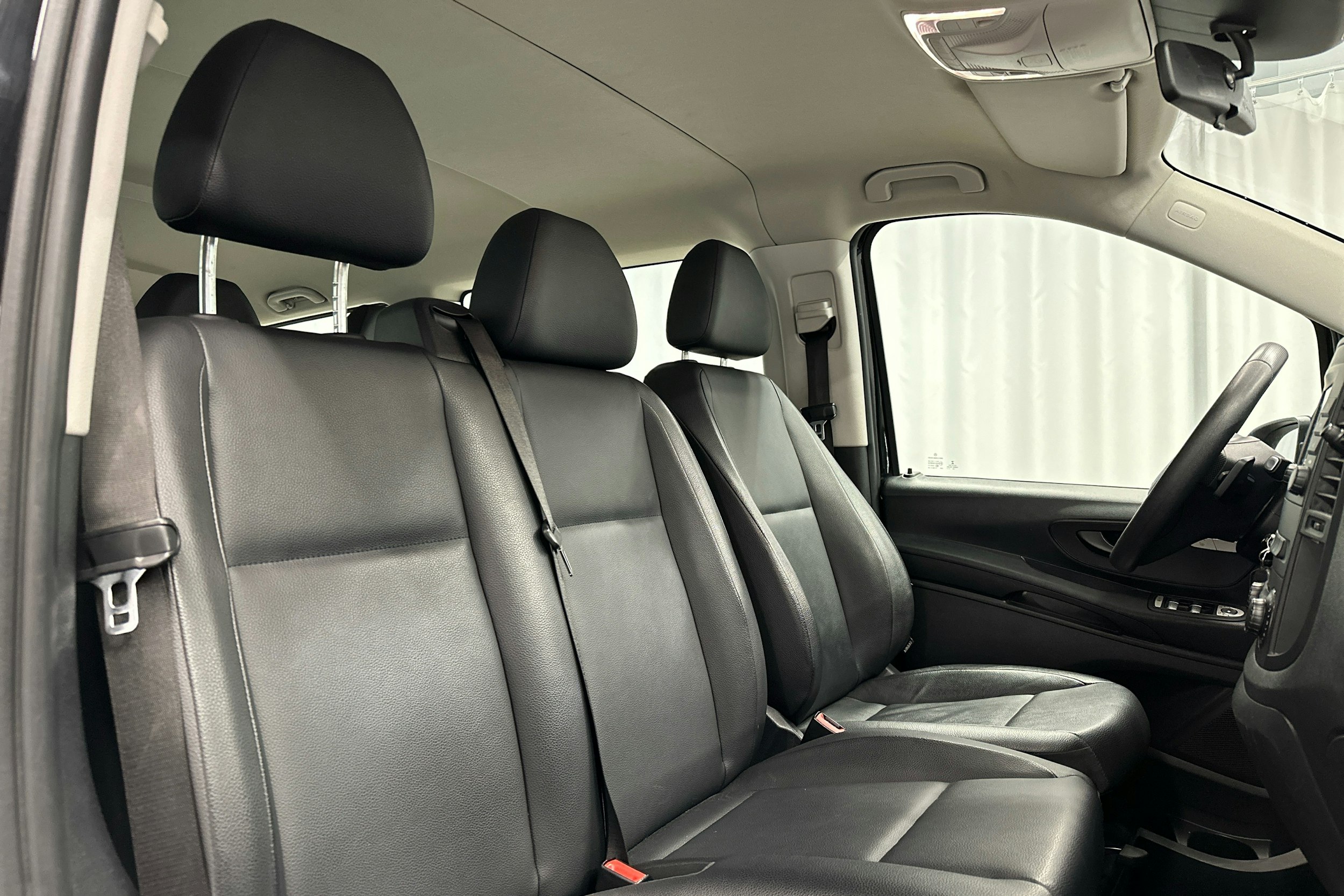 musta Mercedes-Benz Vito 2022 kuva 20.