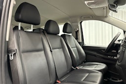 musta Mercedes-Benz Vito 2022 kuva 20.