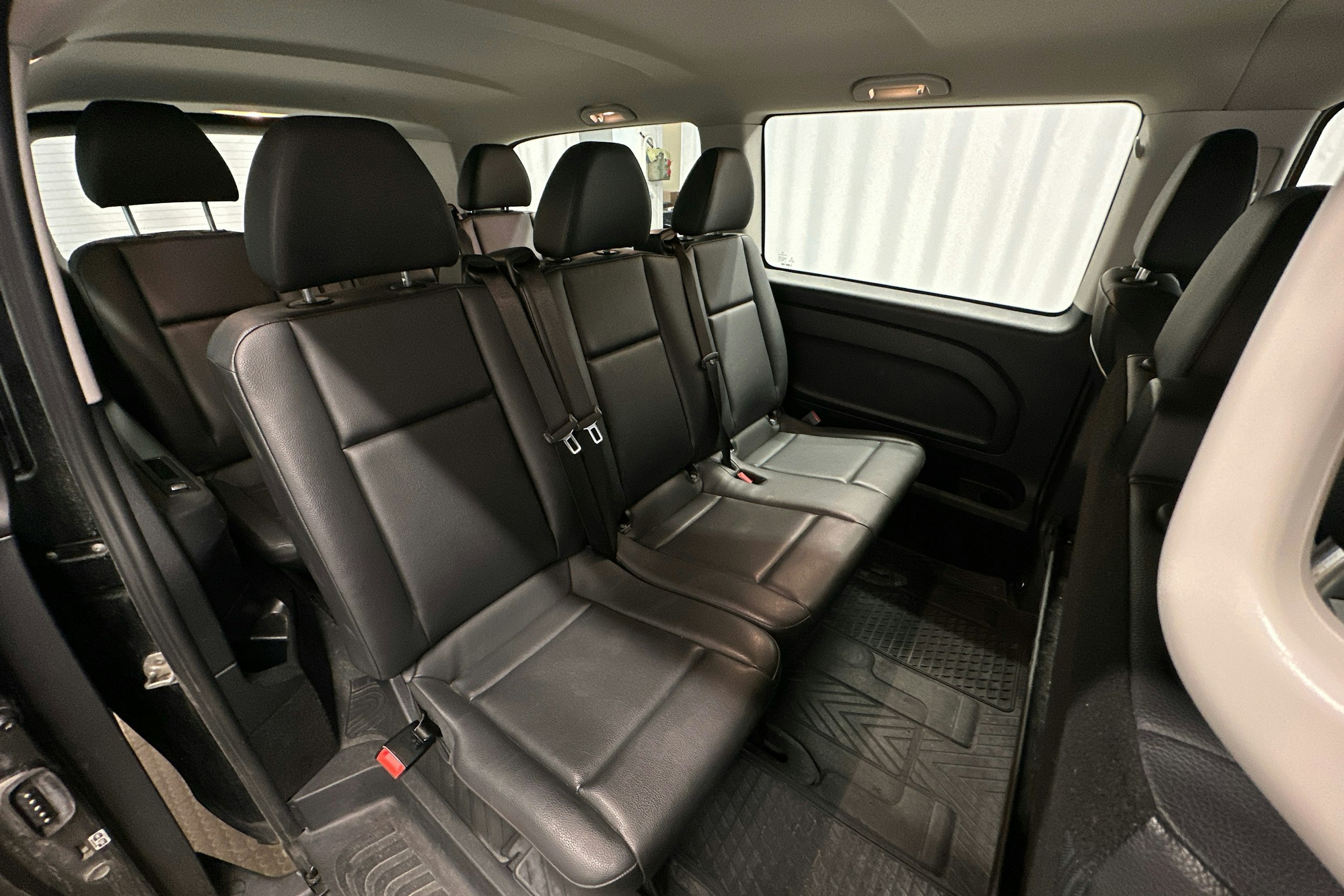 musta Mercedes-Benz Vito 2022 kuva 21.
