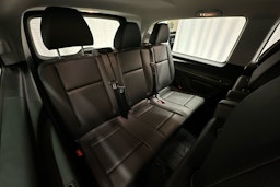 musta Mercedes-Benz Vito 2022 kuva 22.