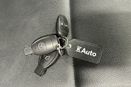 musta Mercedes-Benz Vito 2022 kuva 24.