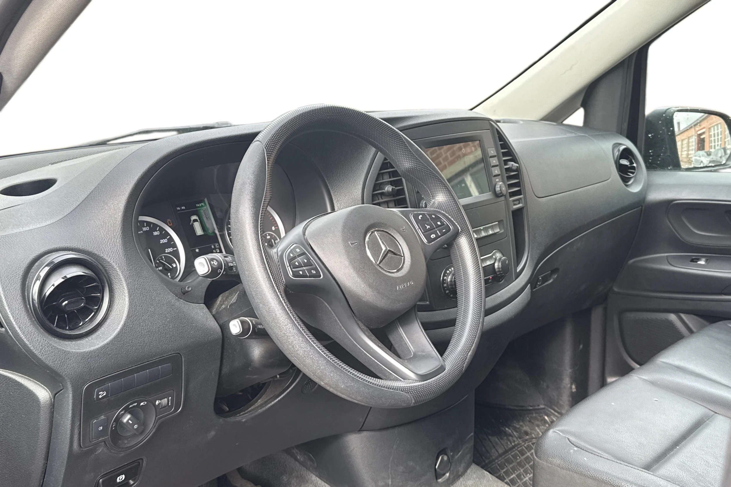 musta Mercedes-Benz Vito 2022 kuva 3.