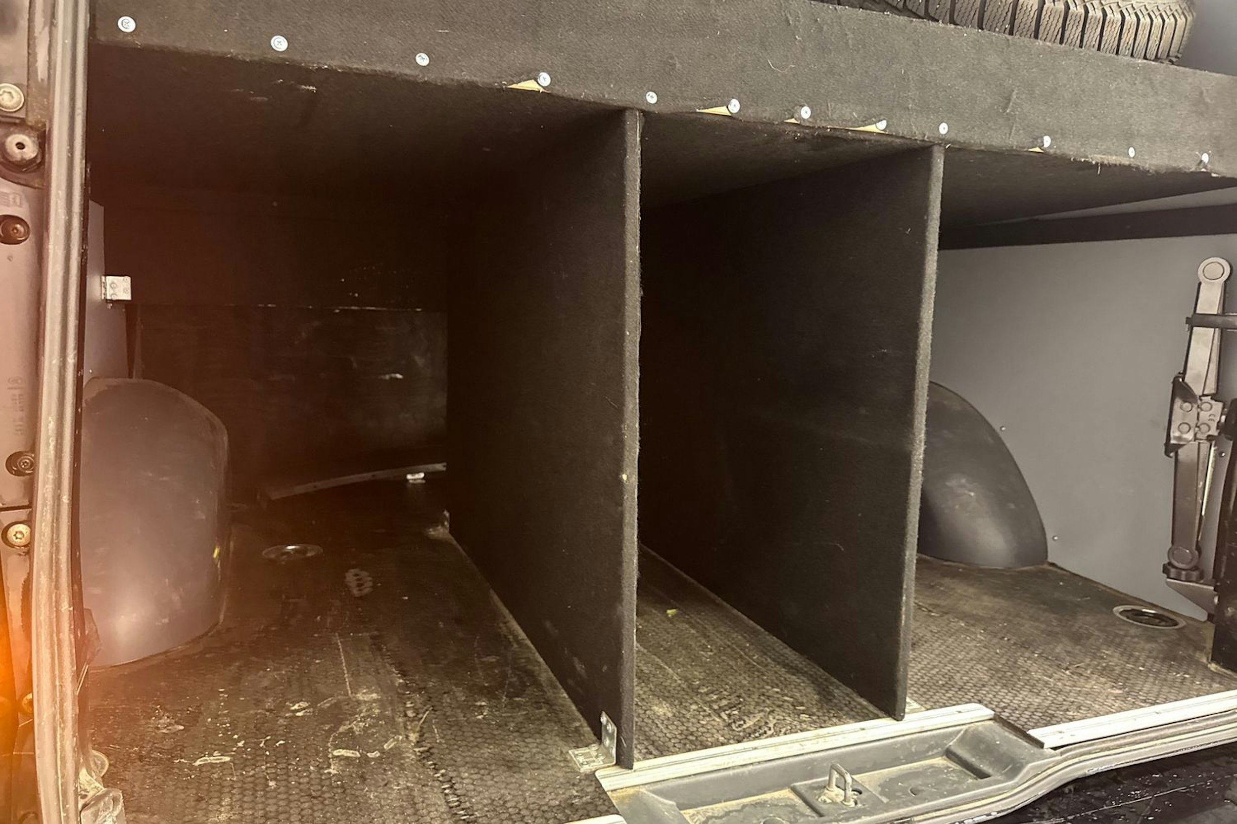 musta Mercedes-Benz Vito 2022 kuva 26.