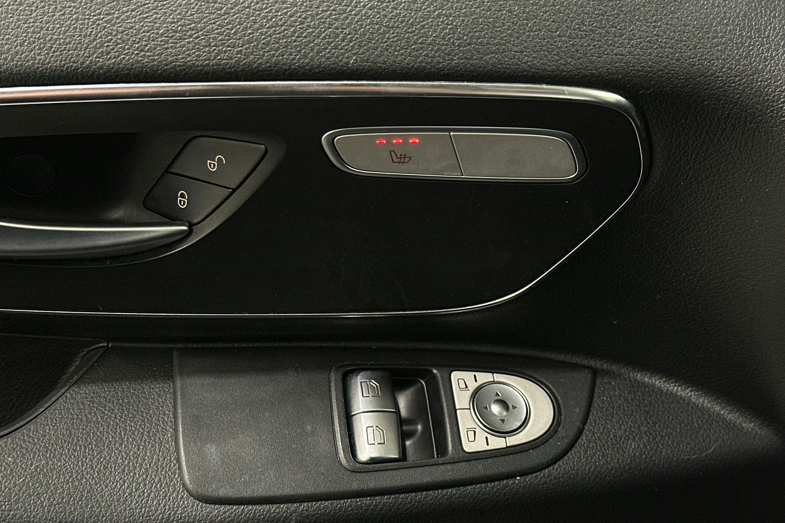 valkoinen Mercedes-Benz Vito 2022 kuva 13.