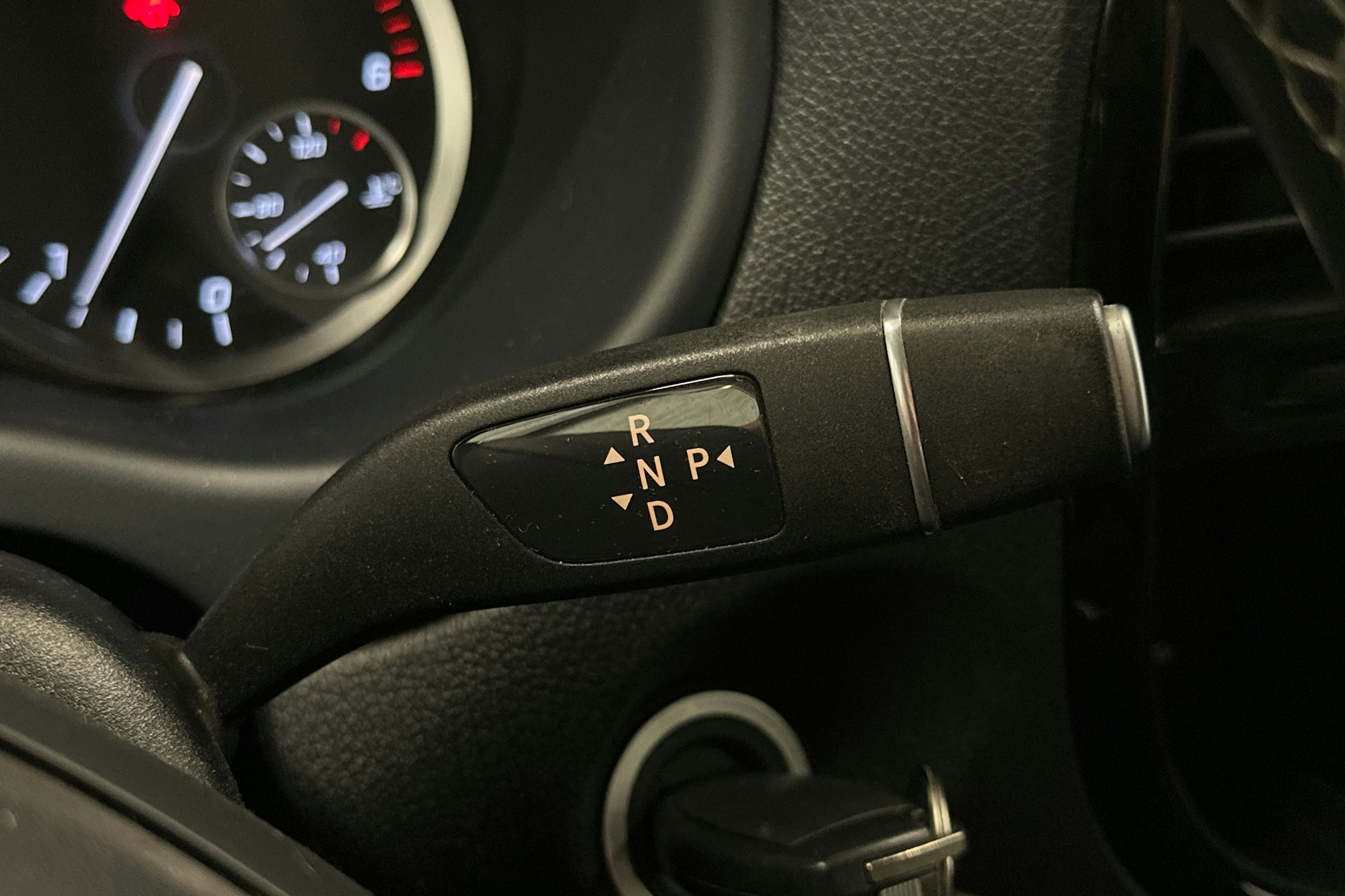 valkoinen Mercedes-Benz Vito 2022 kuva 17.