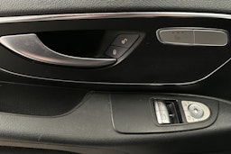 valkoinen Mercedes-Benz Vito 2022 kuva 13.