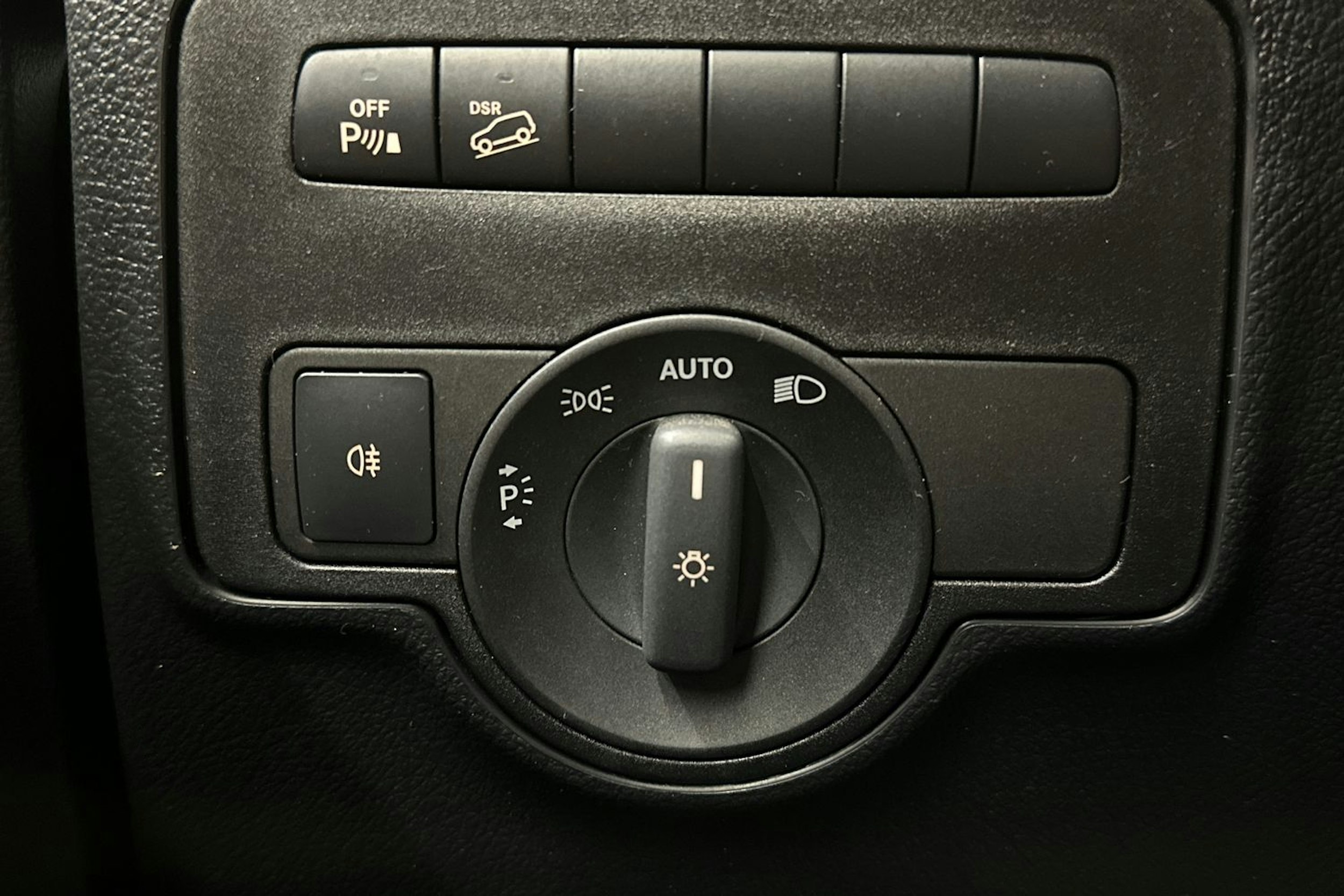 valkoinen Mercedes-Benz Vito 2022 kuva 15.