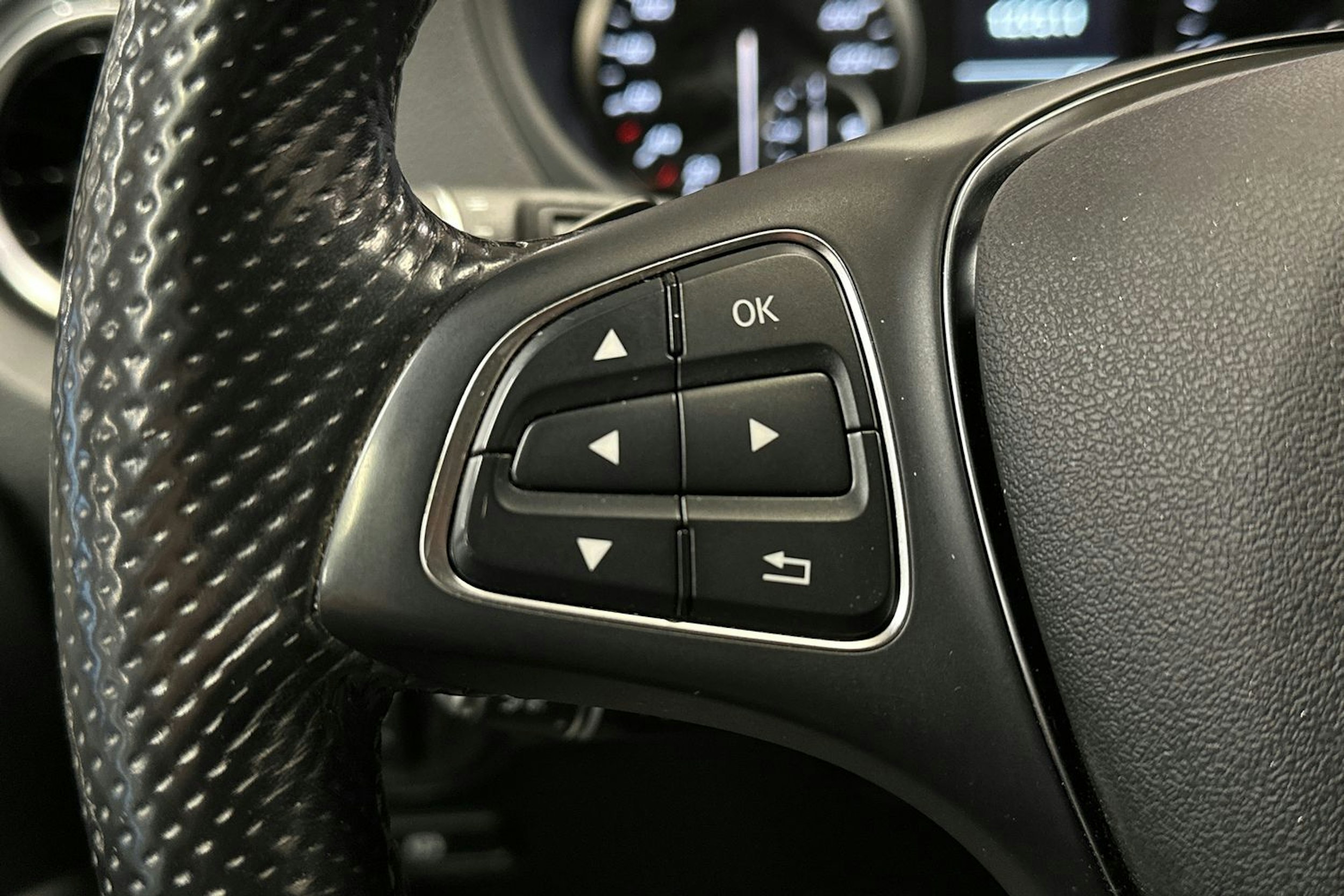 valkoinen Mercedes-Benz Vito 2022 kuva 16.