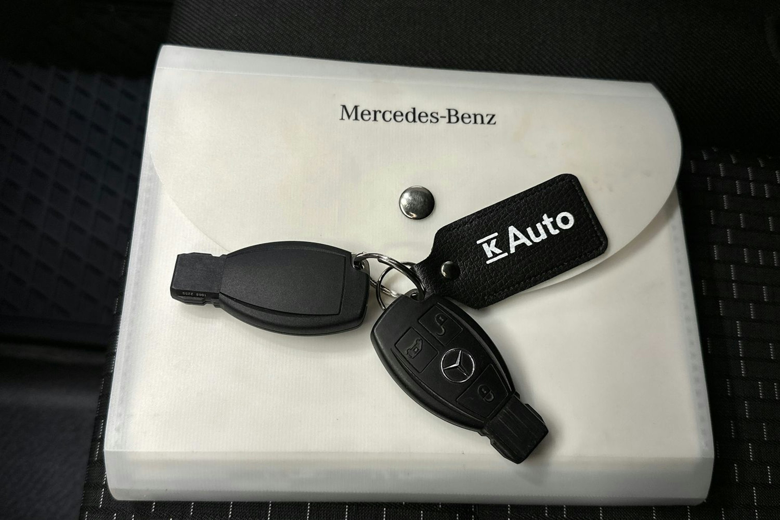 valkoinen Mercedes-Benz Vito 2022 kuva 35.