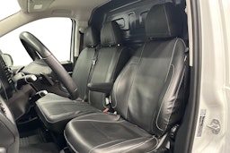 valkoinen Mercedes-Benz Vito 2022 kuva 8.