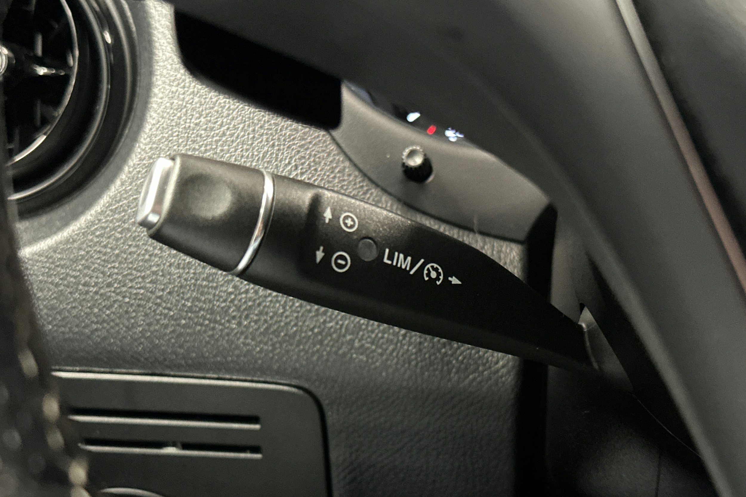 valkoinen Mercedes-Benz Vito 2022 kuva 17.