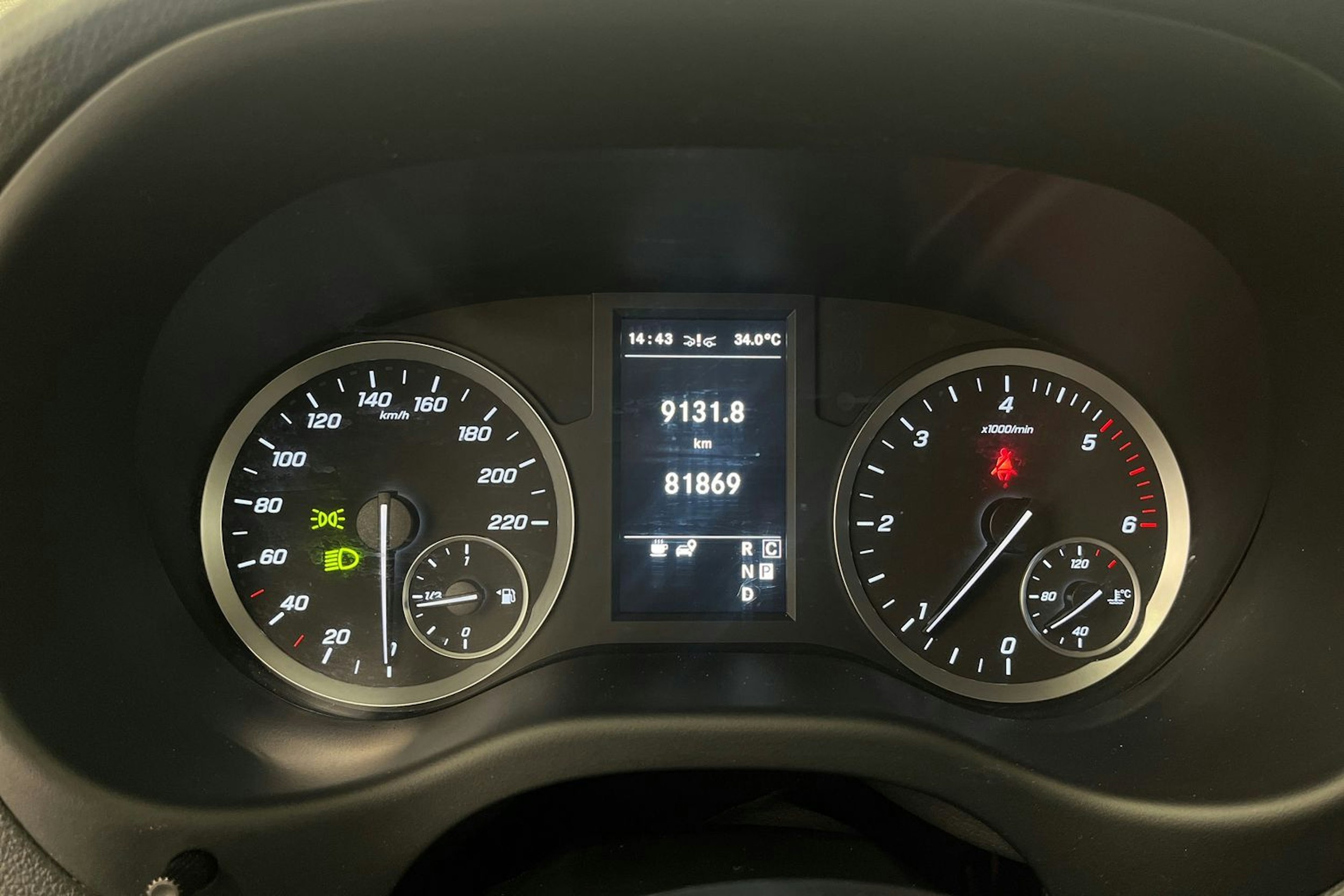 musta Mercedes-Benz Vito 2022 kuva 20.