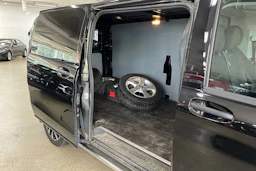 Musta Mercedes-Benz VITO 2022 kuva 4.