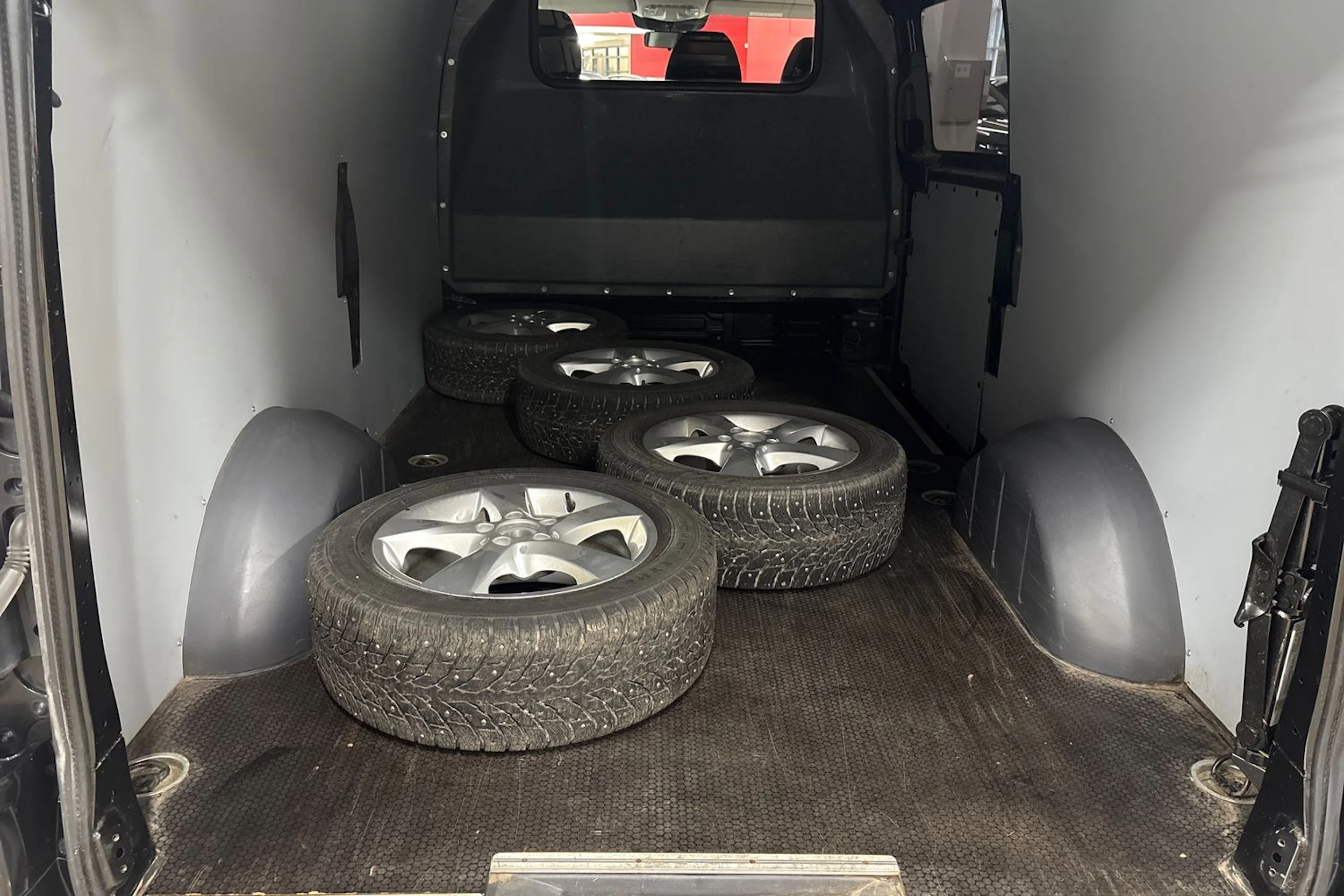 Musta Mercedes-Benz VITO 2022 kuva 16.